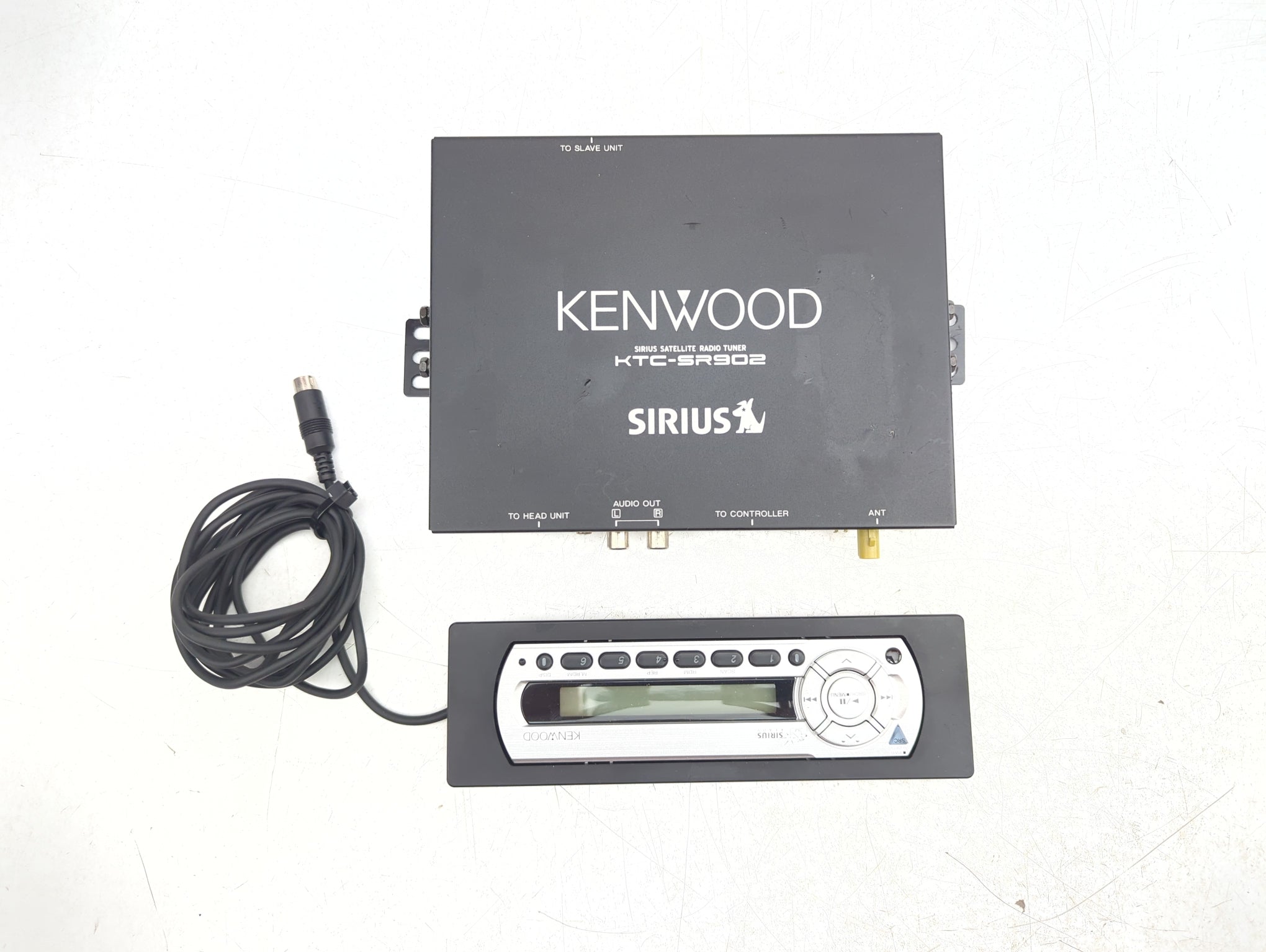 Kenwood KCA-R70FM KTC-SR902 AM/FM Modulator Sirius Stereo