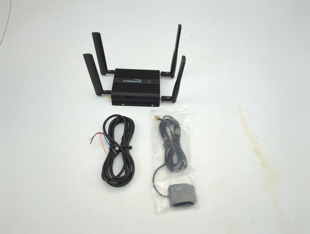 Cradlepoint IBR900-1200M-B IBR900 Series Gigabit-Class LTE Ruggedized ...