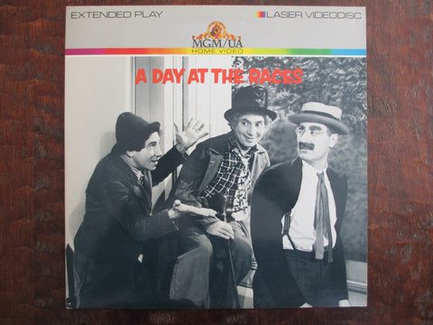 A Day at the Races 1973 MGM/UA Home Video Black & White Laserdisc Videodisc